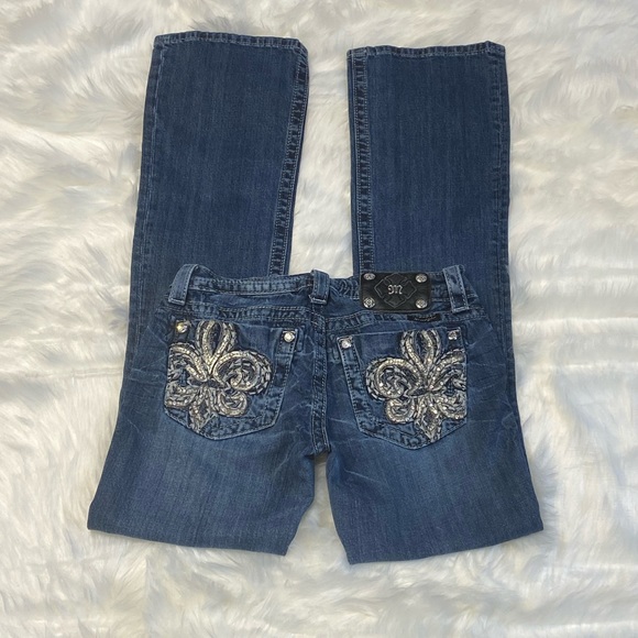 Miss Me Bootcut Jeans - Picture 10 of 11